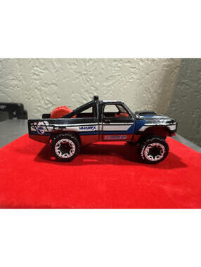 2018 Hot Wheels 1987 Dodge D100 Diecast Toy Truck